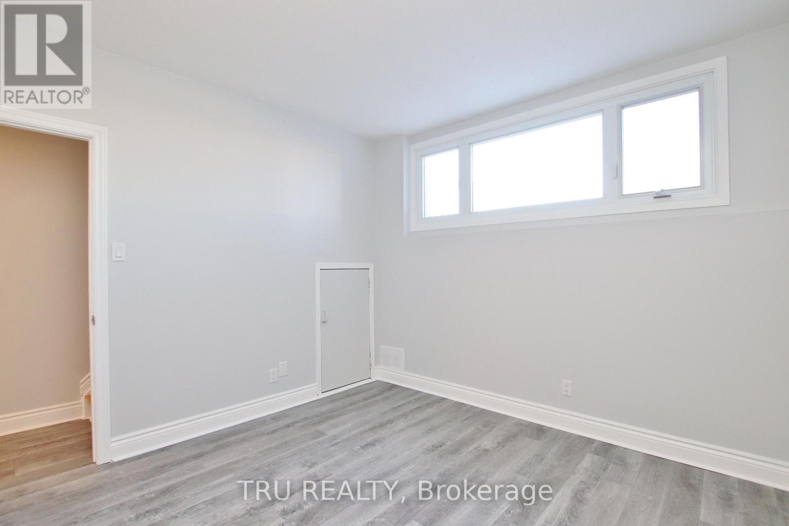 B - 86 Elvaston Avenue, Ottawa, Ontario  K2G 3X9 - Photo 12 - X12412756