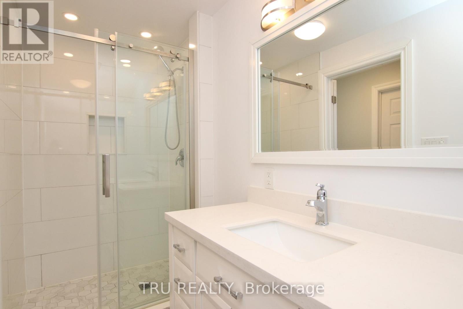 B - 86 Elvaston Avenue, Ottawa, Ontario  K2G 3X9 - Photo 14 - X12412756