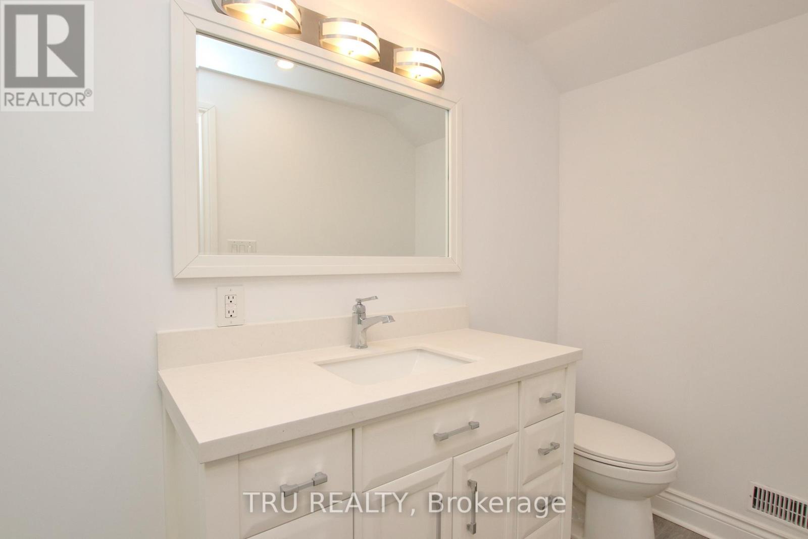 B - 86 Elvaston Avenue, Ottawa, Ontario  K2G 3X9 - Photo 15 - X12412756