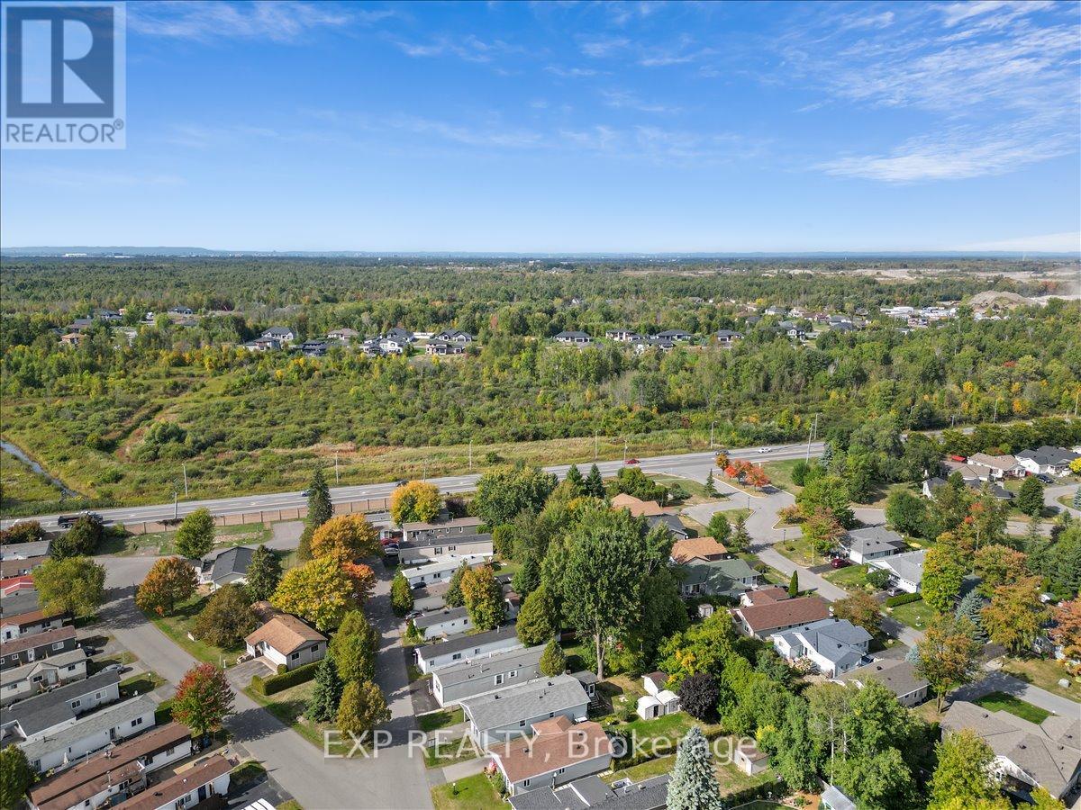 1023 Vista Barrett Private, Ottawa, Ontario  K4P 1C8 - Photo 23 - X12412787