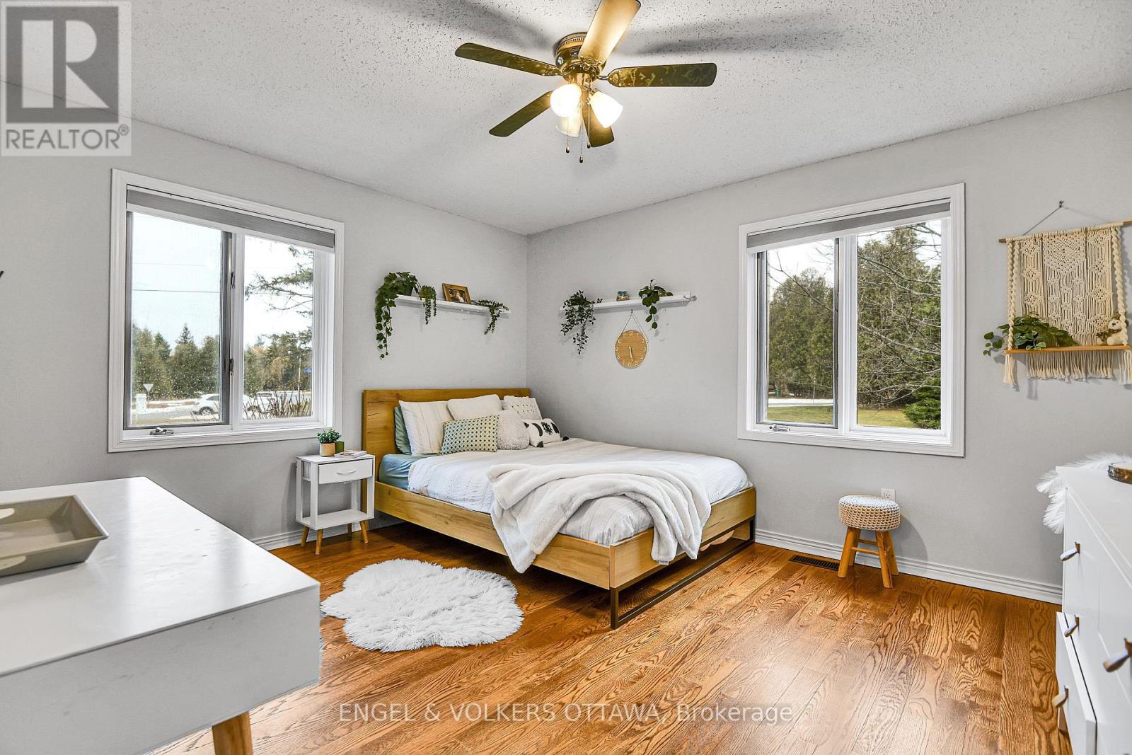102 Delaney Drive, Ottawa, Ontario  K0A 1L0 - Photo 17 - X12412815