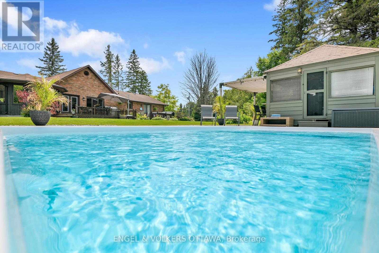 102 Delaney Drive, Ottawa, Ontario  K0A 1L0 - Photo 25 - X12412815