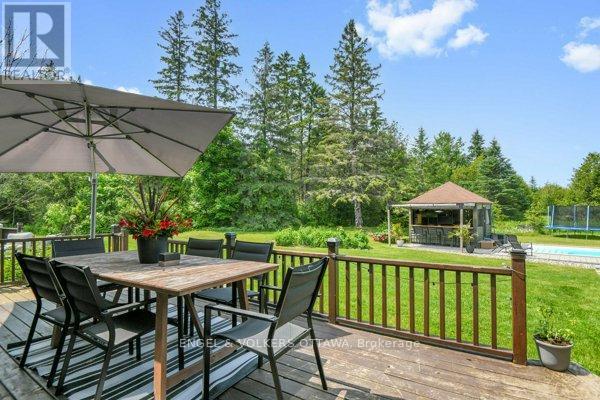 102 Delaney Drive, Ottawa, Ontario  K0A 1L0 - Photo 40 - X12412815