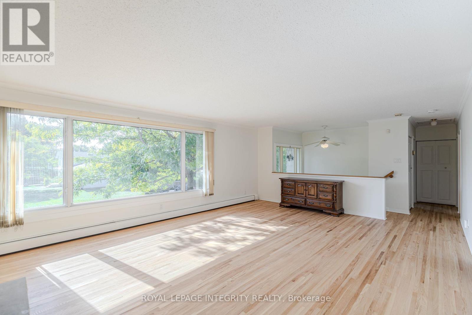 135 Desmond Avenue, Ottawa, Ontario  K2L 1E8 - Photo 11 - X12412817