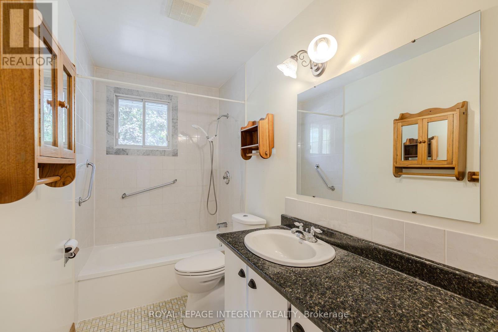 135 Desmond Avenue, Ottawa, Ontario  K2L 1E8 - Photo 20 - X12412817