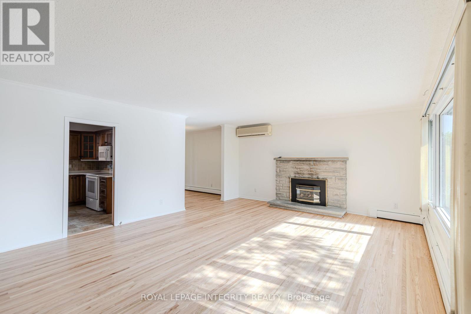 135 Desmond Avenue, Ottawa, Ontario  K2L 1E8 - Photo 9 - X12412817