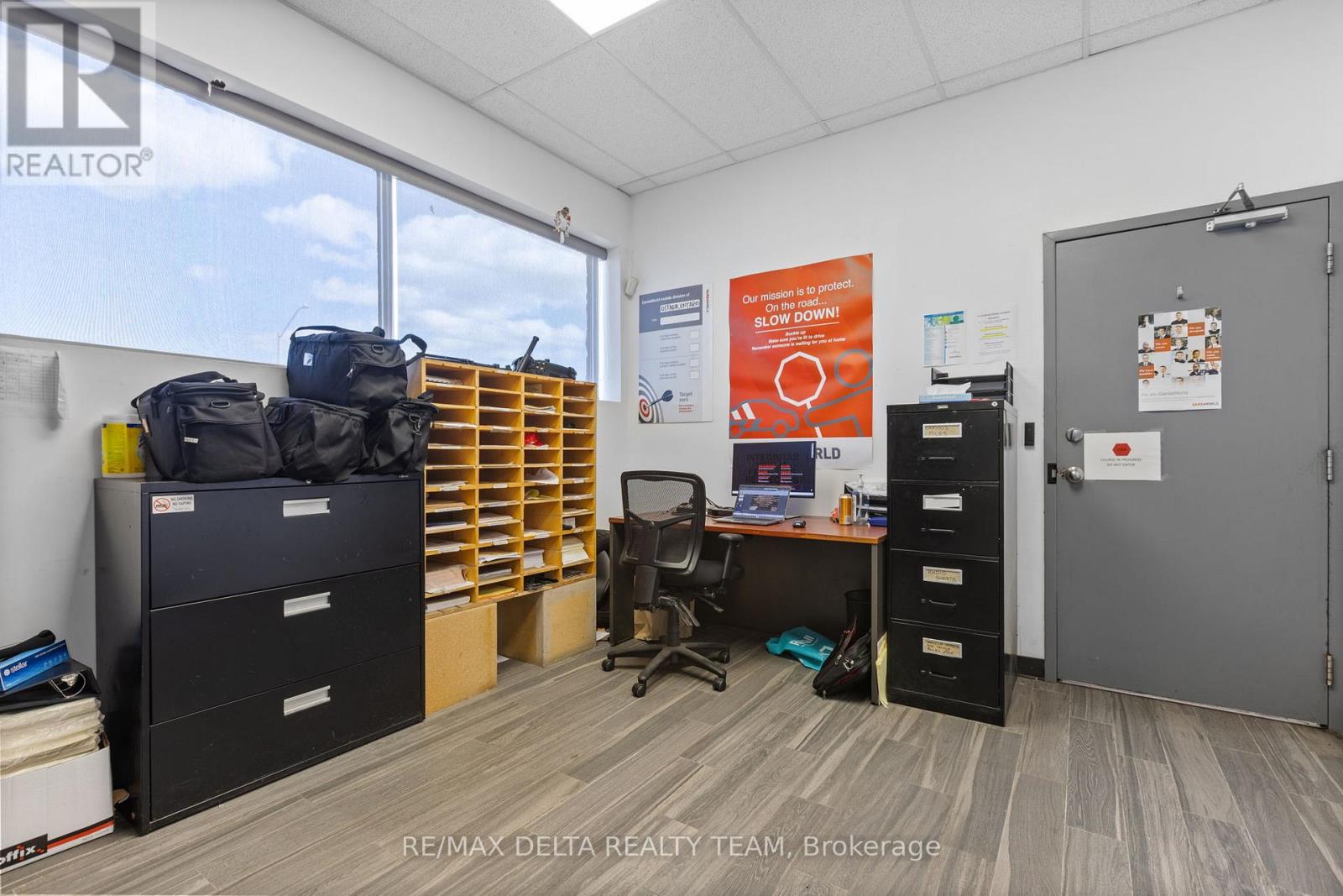 1771 St Laurent Boulevard, Ottawa, Ontario  K1G 3V4 - Photo 4 - X12412823