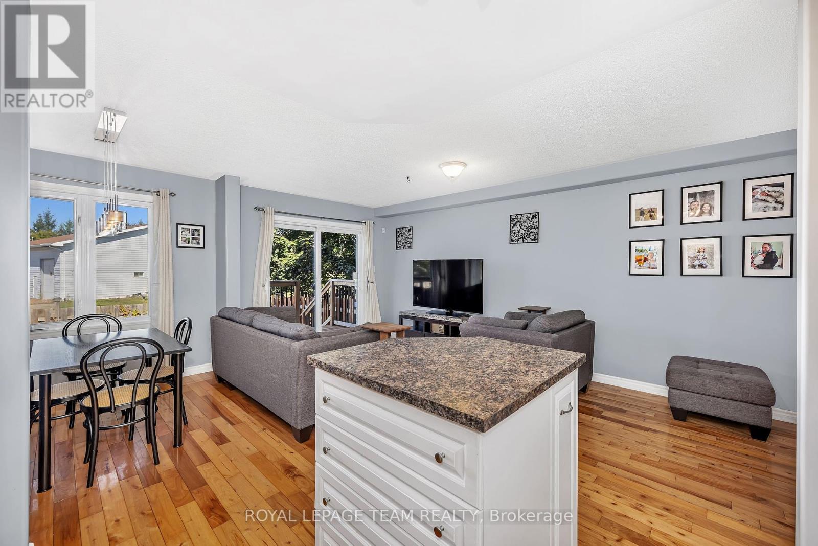 111 Raina Way, North Grenville, Ontario  K0G 1J0 - Photo 13 - X12412860