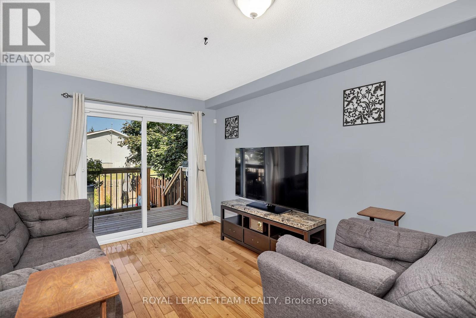 111 Raina Way, North Grenville, Ontario  K0G 1J0 - Photo 9 - X12412860