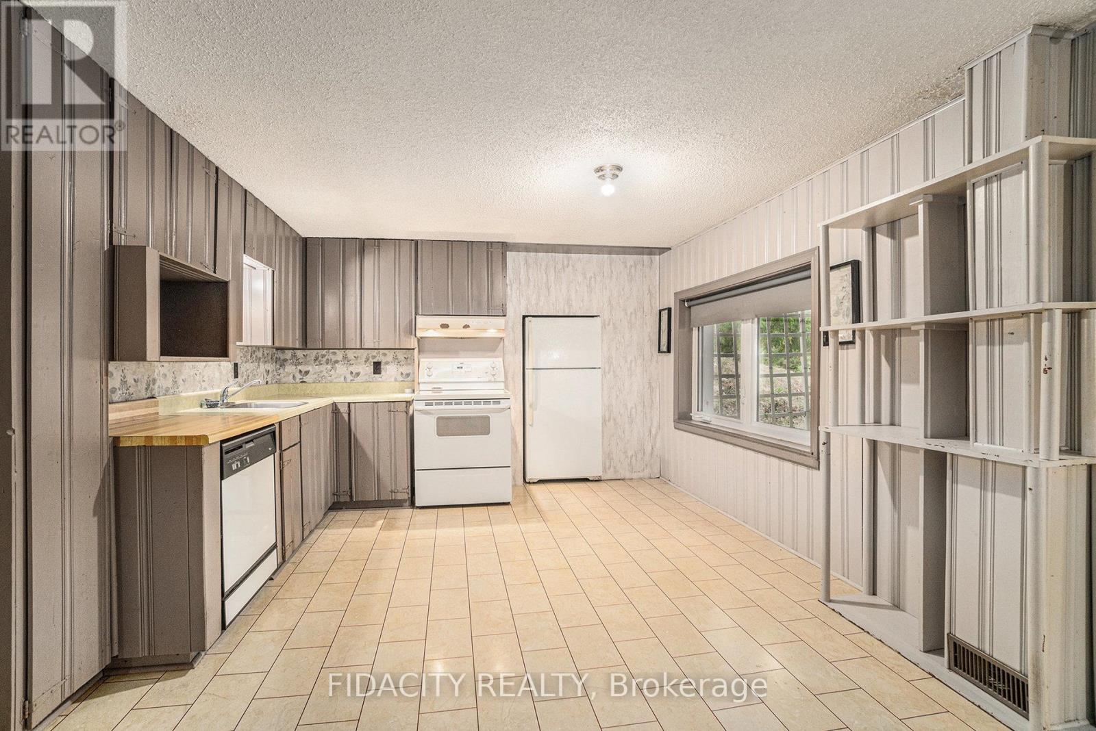 1910 Beach Road, North Grenville, Ontario  K0G 1S0 - Photo 26 - X12412876