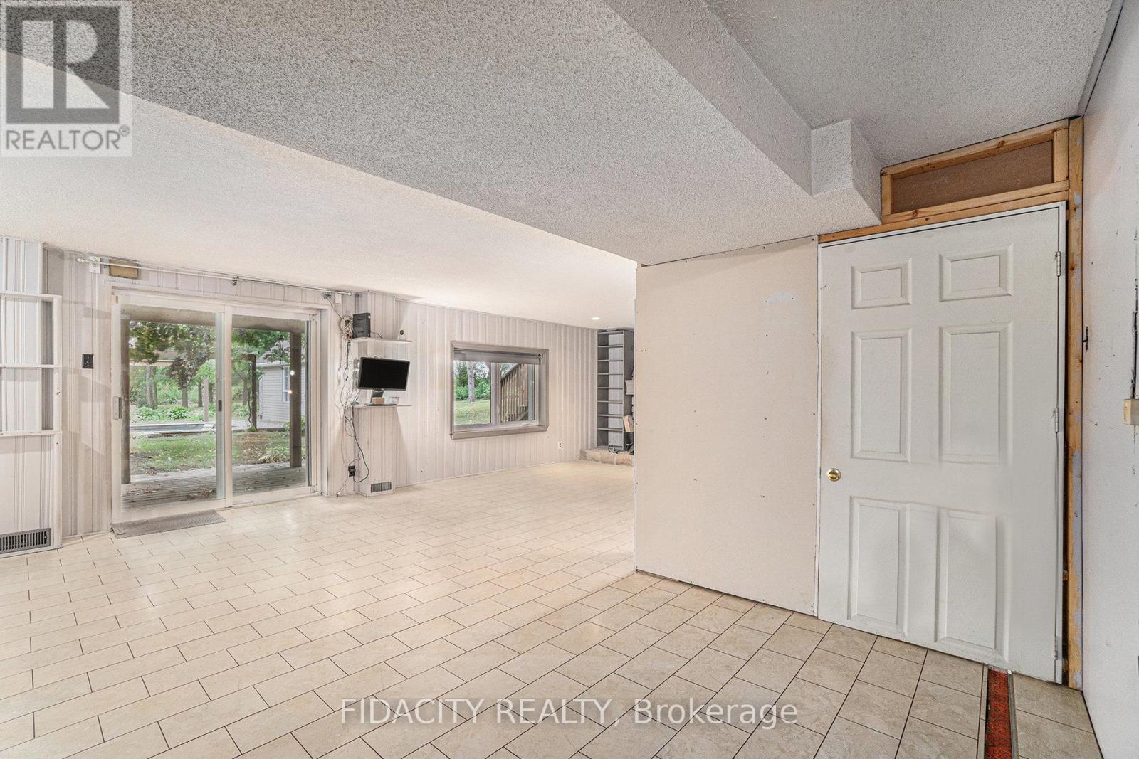 1910 Beach Road, North Grenville, Ontario  K0G 1S0 - Photo 30 - X12412876