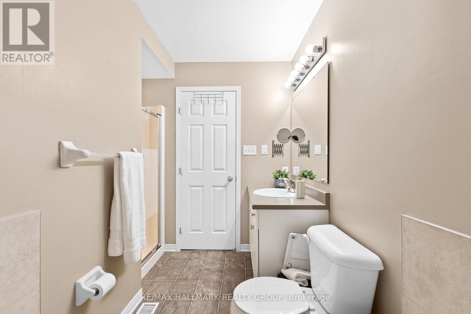 404 Wisteria Crescent, Ottawa, Ontario  K1V 0P1 - Photo 26 - X12412886