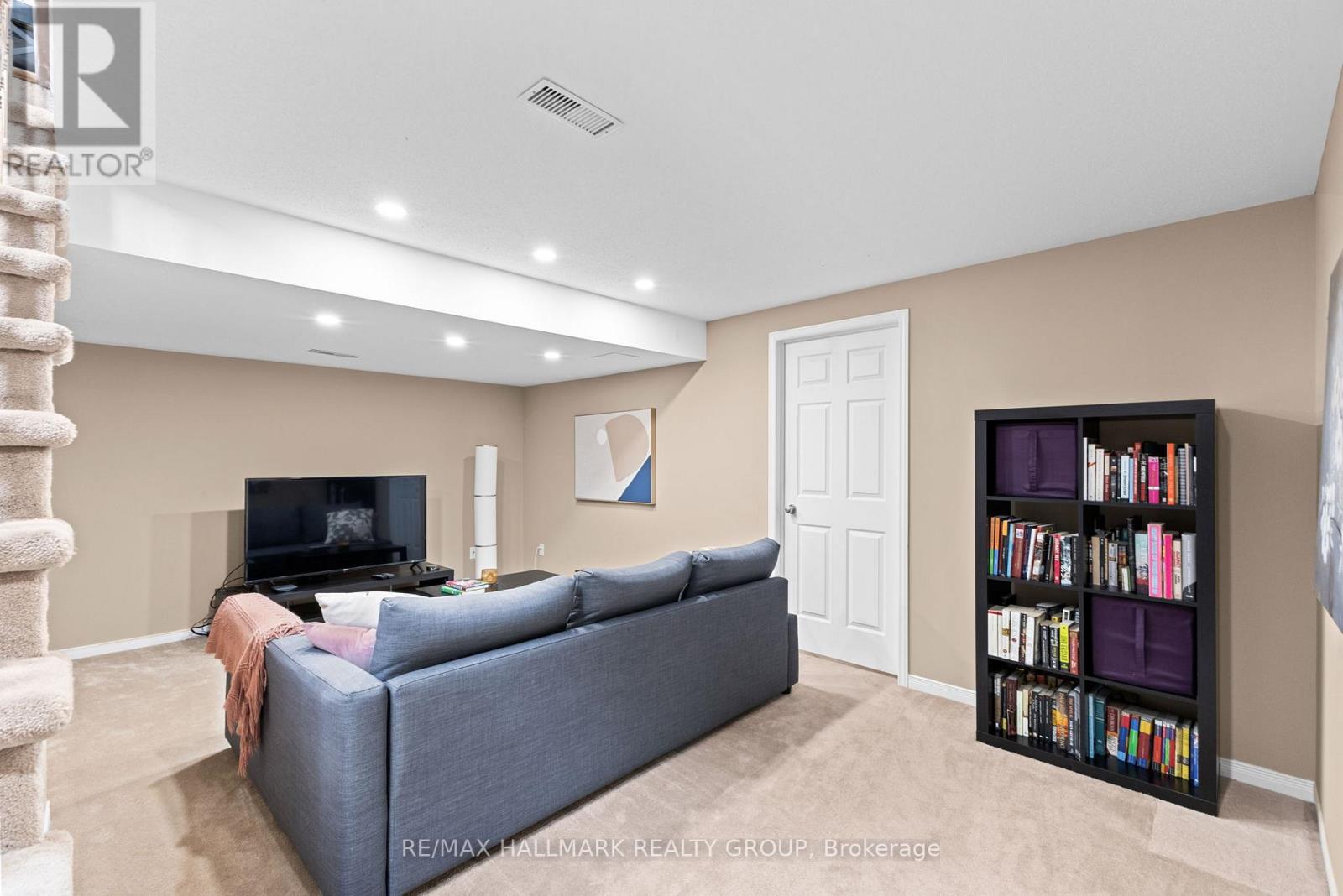 404 Wisteria Crescent, Ottawa, Ontario  K1V 0P1 - Photo 30 - X12412886