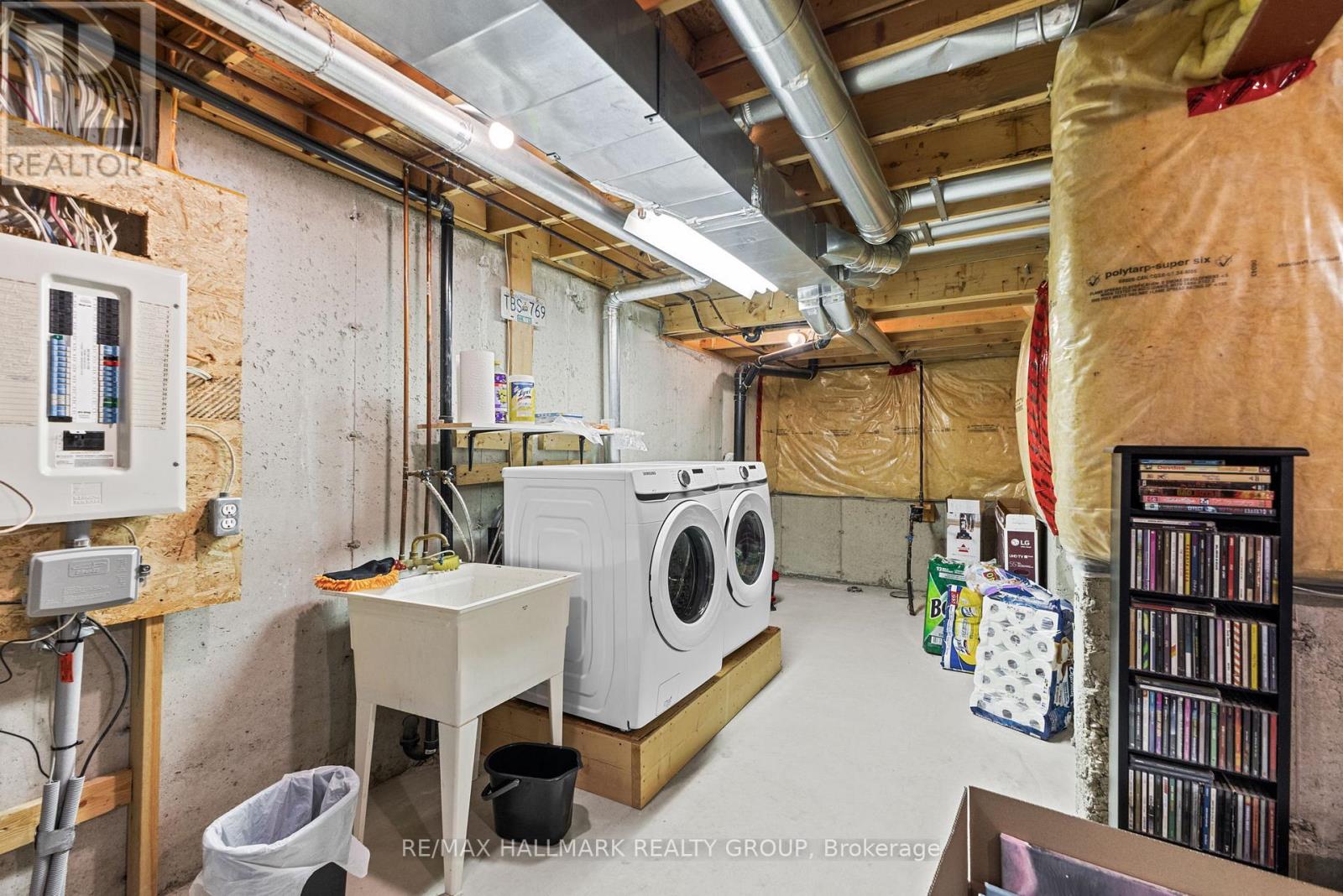 404 Wisteria Crescent, Ottawa, Ontario  K1V 0P1 - Photo 35 - X12412886