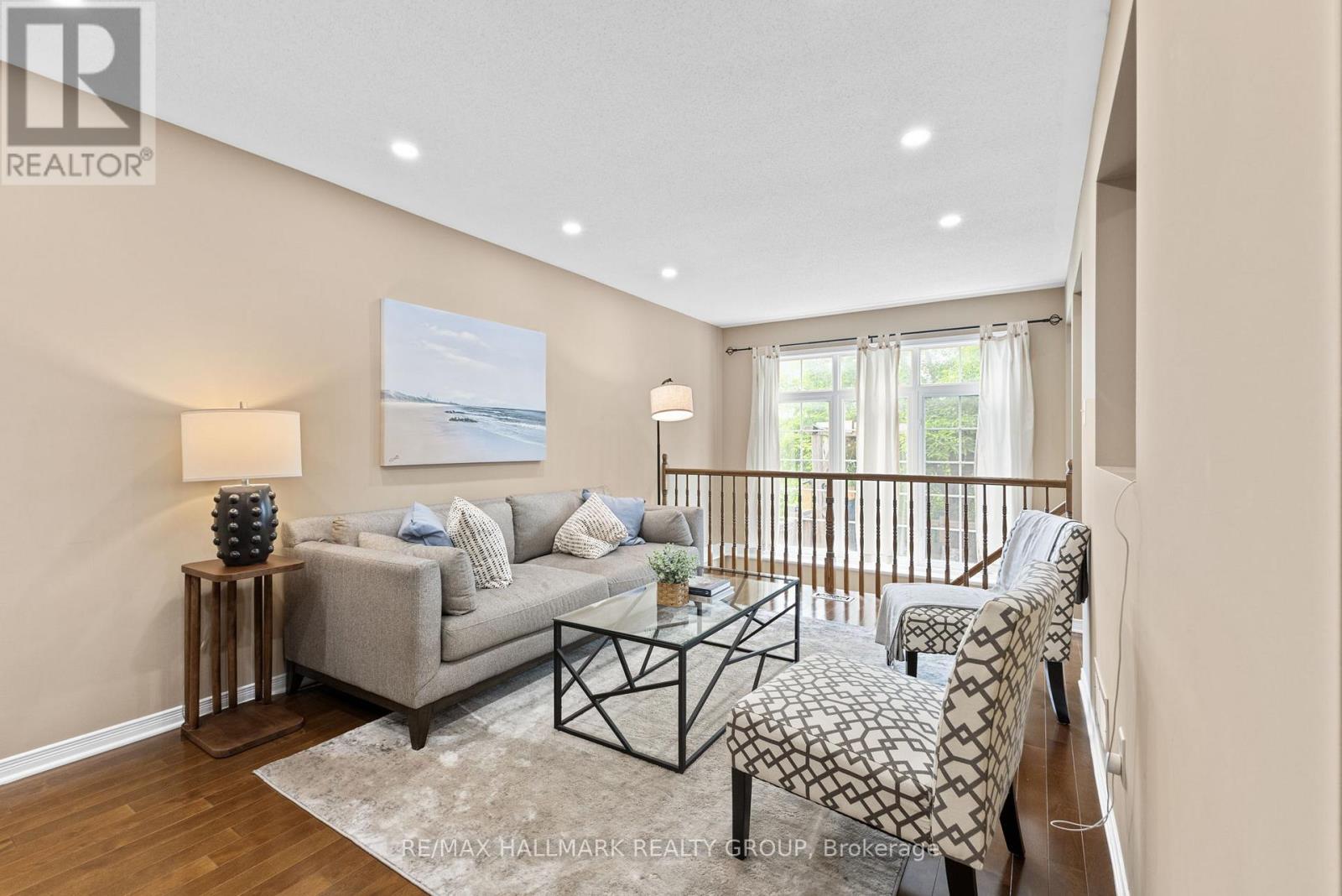 404 Wisteria Crescent, Ottawa, Ontario  K1V 0P1 - Photo 9 - X12412886