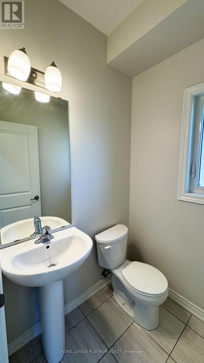 32 Sunflower Place, Welland, Ontario  L3B 5N8 - Photo 7 - X12412518