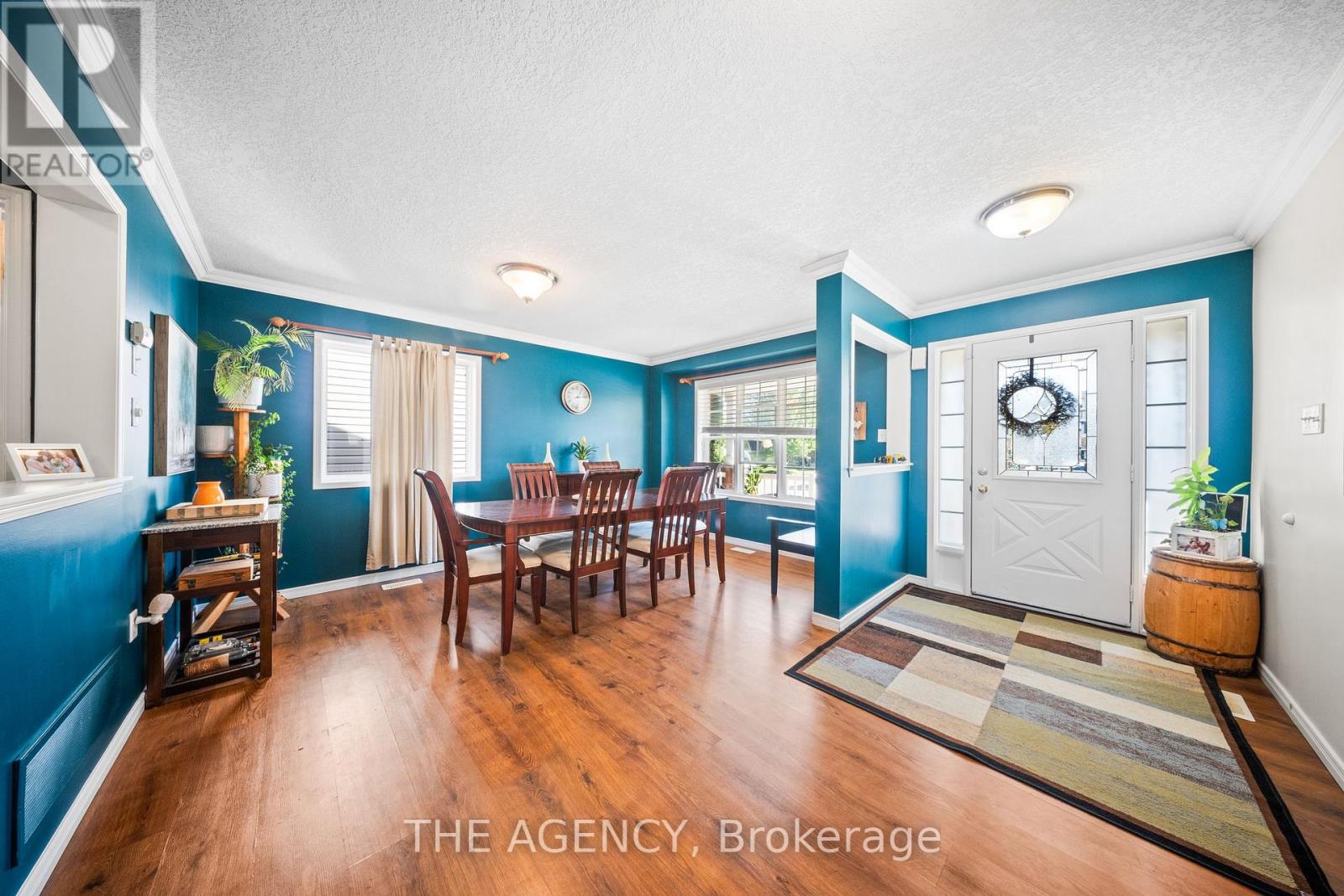 132 Blackburn Drive, Brantford, Ontario  N3T 6S2 - Photo 6 - X12412528