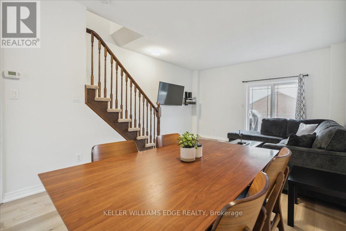 65 Willow Lane, Grimsby, Ontario  L3M 0B2 - Photo 11 - X12412582