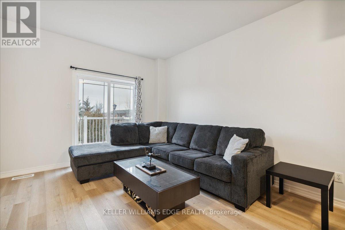 65 Willow Lane, Grimsby, Ontario  L3M 0B2 - Photo 13 - X12412582