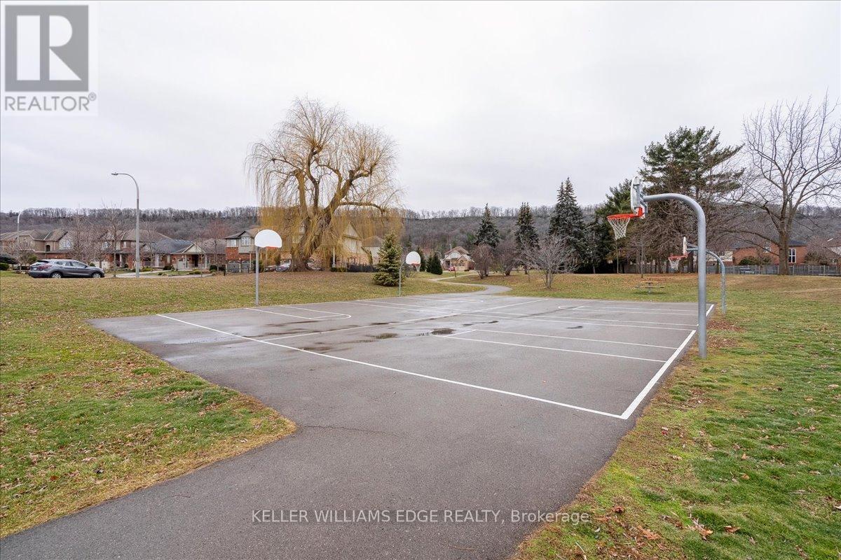65 Willow Lane, Grimsby, Ontario  L3M 0B2 - Photo 36 - X12412582