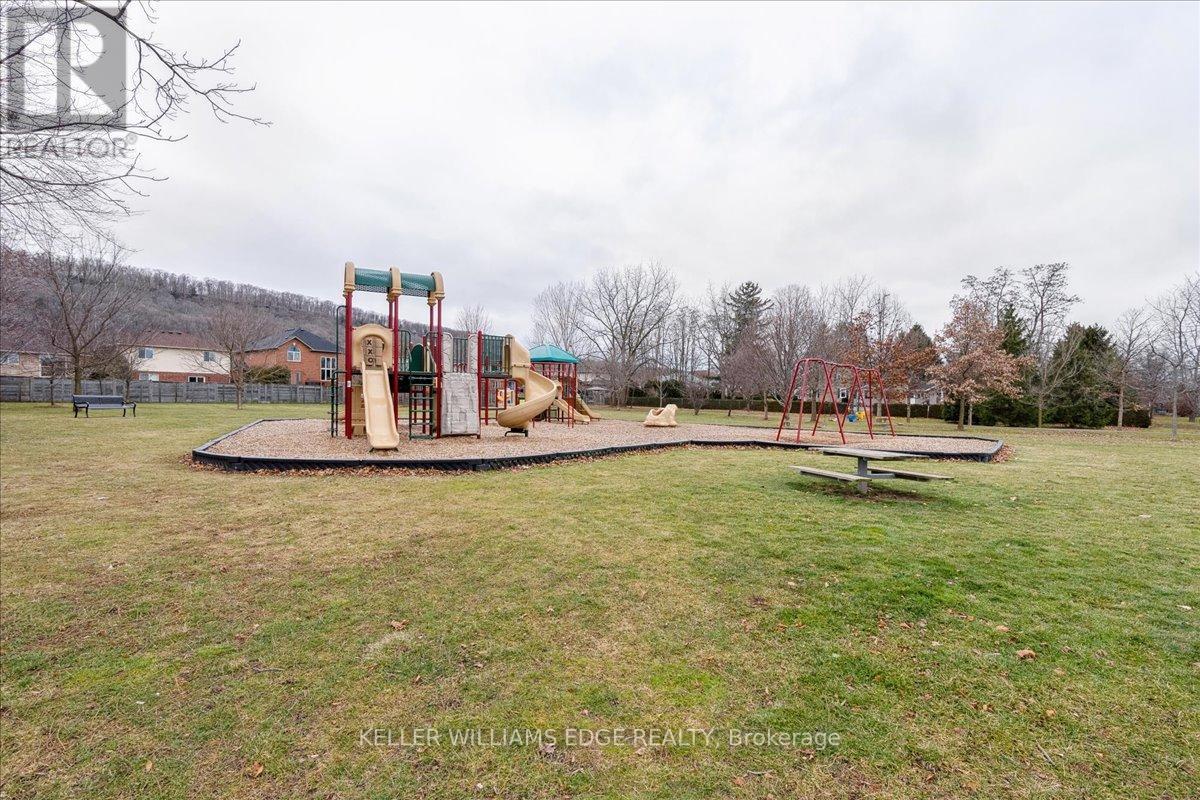 65 Willow Lane, Grimsby, Ontario  L3M 0B2 - Photo 37 - X12412582