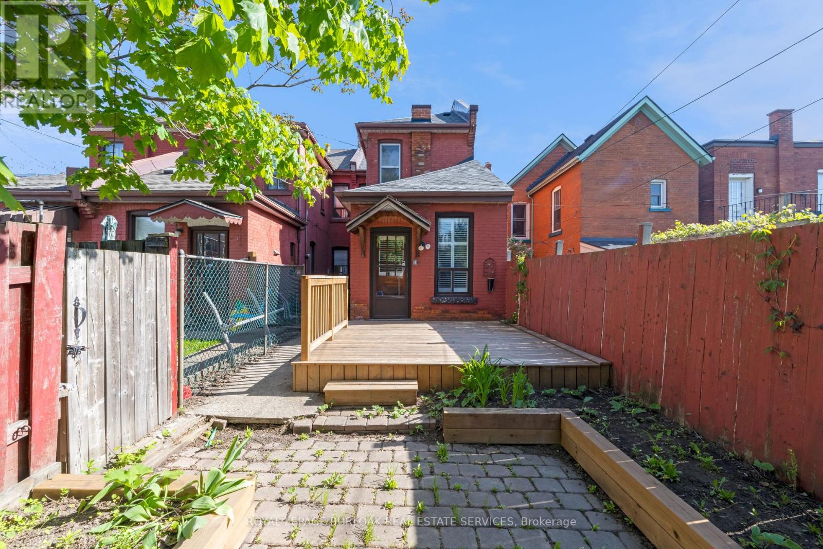 16 Murray Street E, Hamilton, Ontario  L8L 3E7 - Photo 5 - X12412607