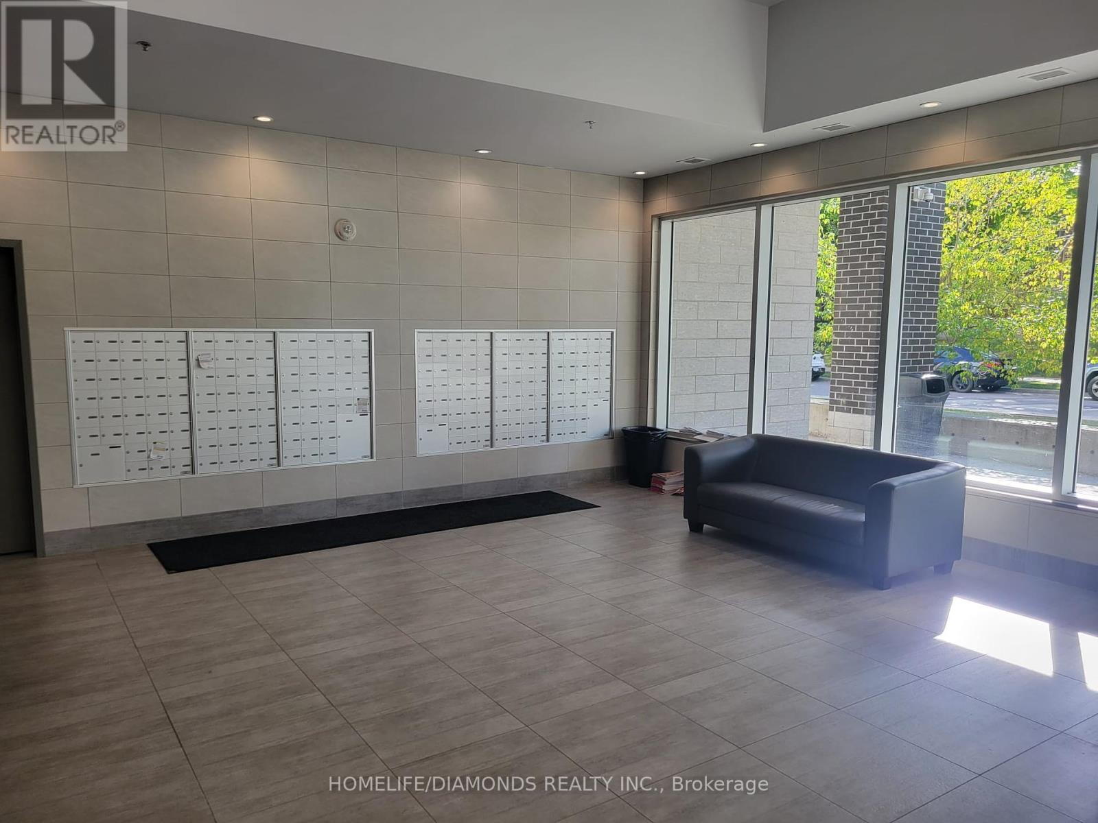 1705 - 318 Spruce Street, Waterloo, Ontario  N2L 3M7 - Photo 4 - X12412614
