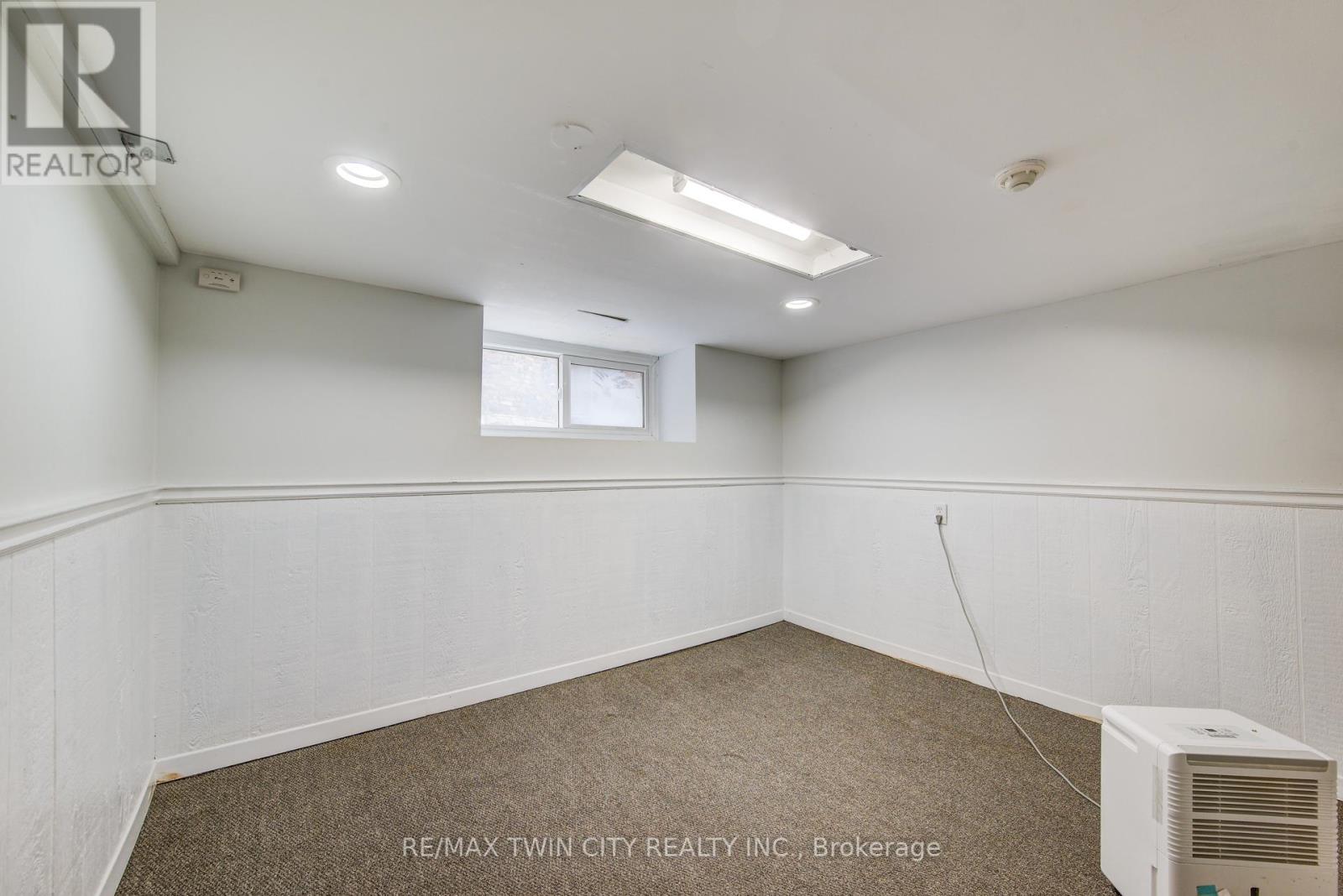 19 Schneider Avenue, Kitchener, Ontario  N2G 1K7 - Photo 24 - X12412655