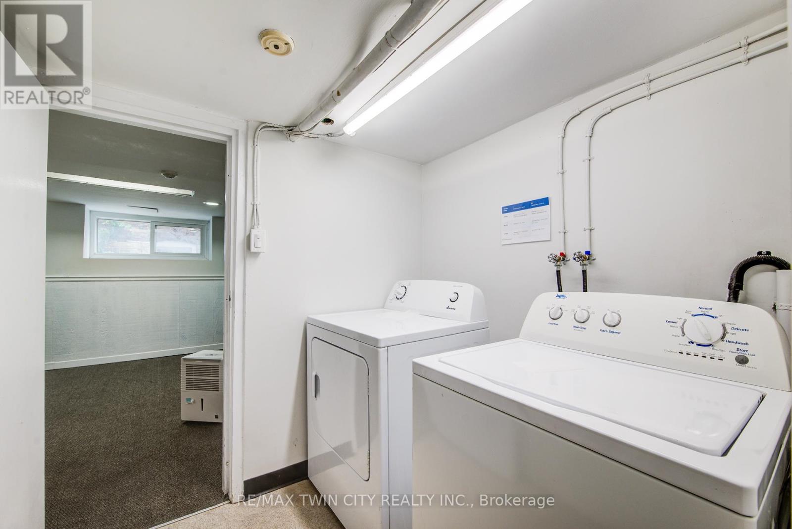 19 Schneider Avenue, Kitchener, Ontario  N2G 1K7 - Photo 26 - X12412655
