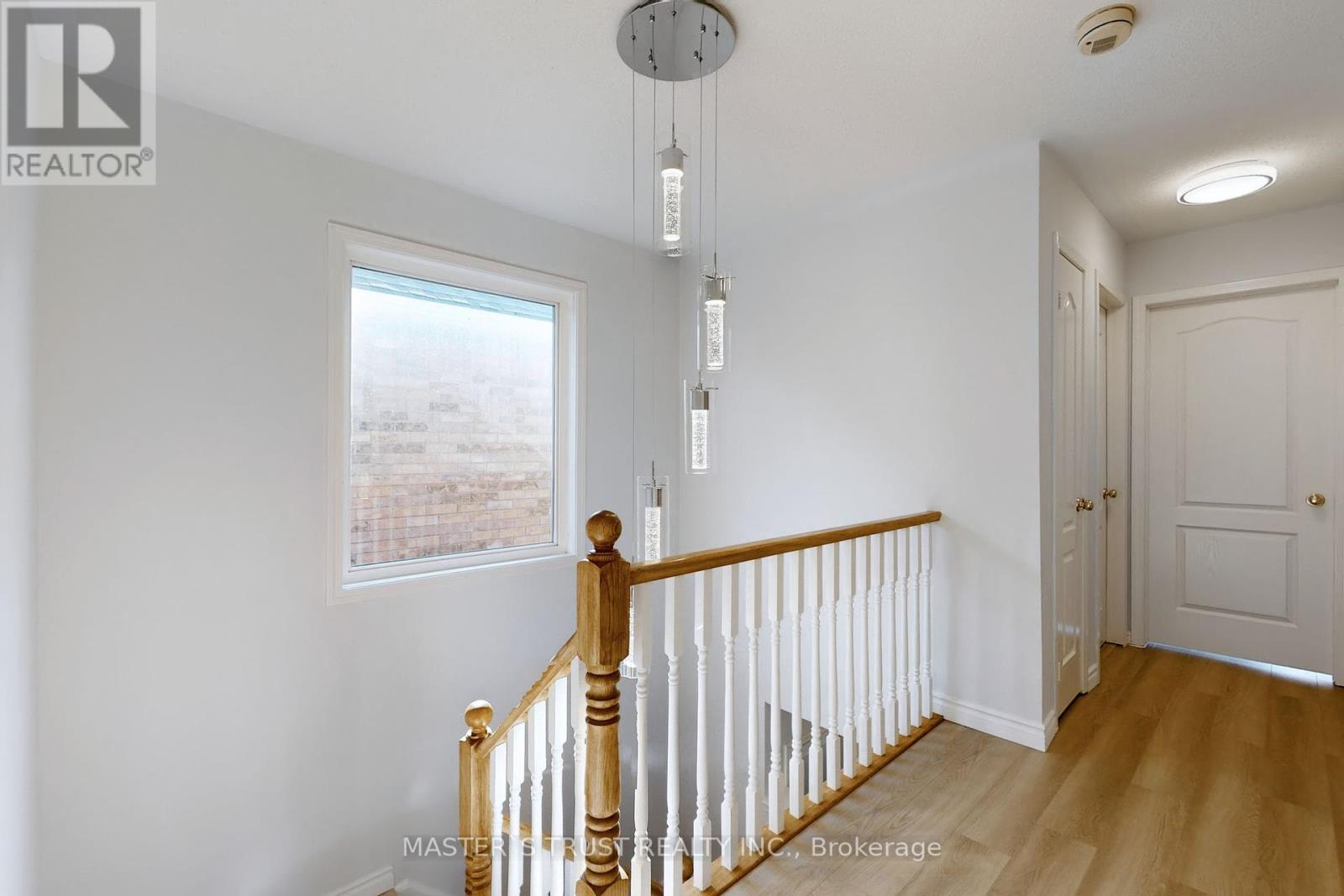 12 Castlemore Avenue, Markham, Ontario  L6C 2B3 - Photo 12 - N12412719