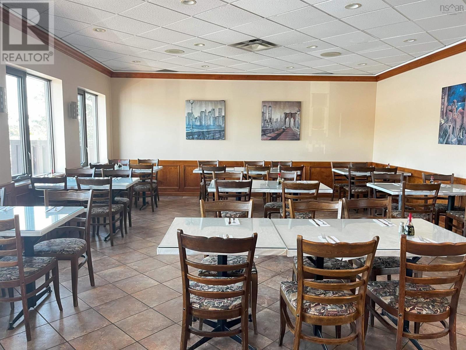 Ko's Restaurant, Bridgewater, Nova Scotia  B4V 1A9 - Photo 3 - 202523713