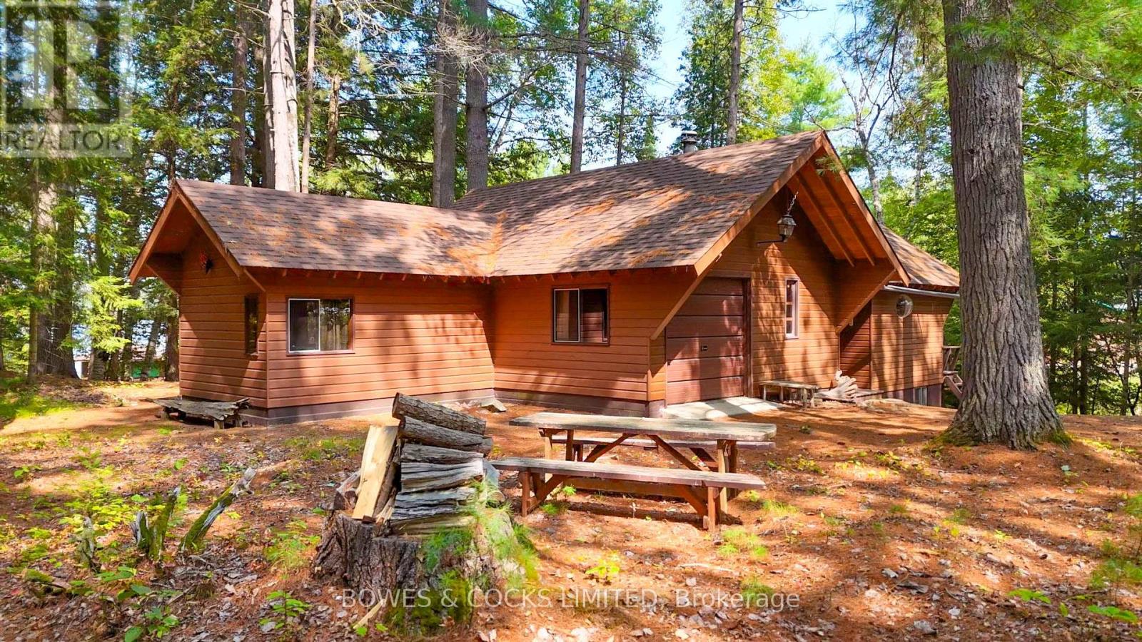 915 Madawaska River Drive, Madawaska Valley, Ontario  K0J 1L0 - Photo 1 - X12412775