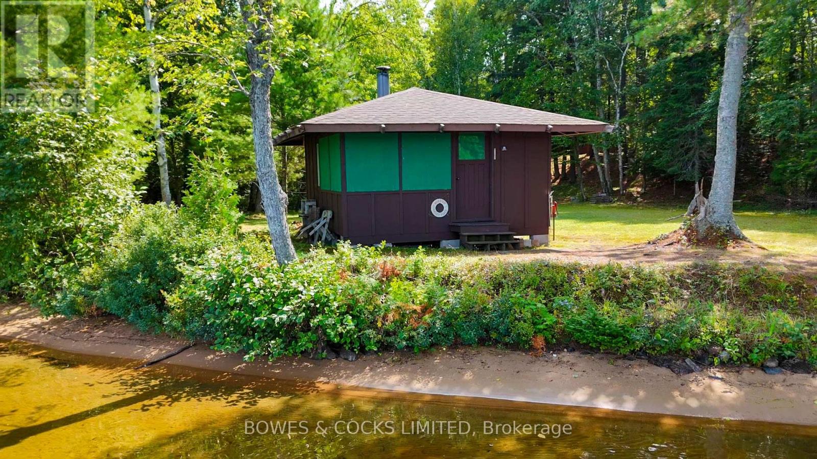 915 Madawaska River Drive, Madawaska Valley, Ontario  K0J 1L0 - Photo 14 - X12412775