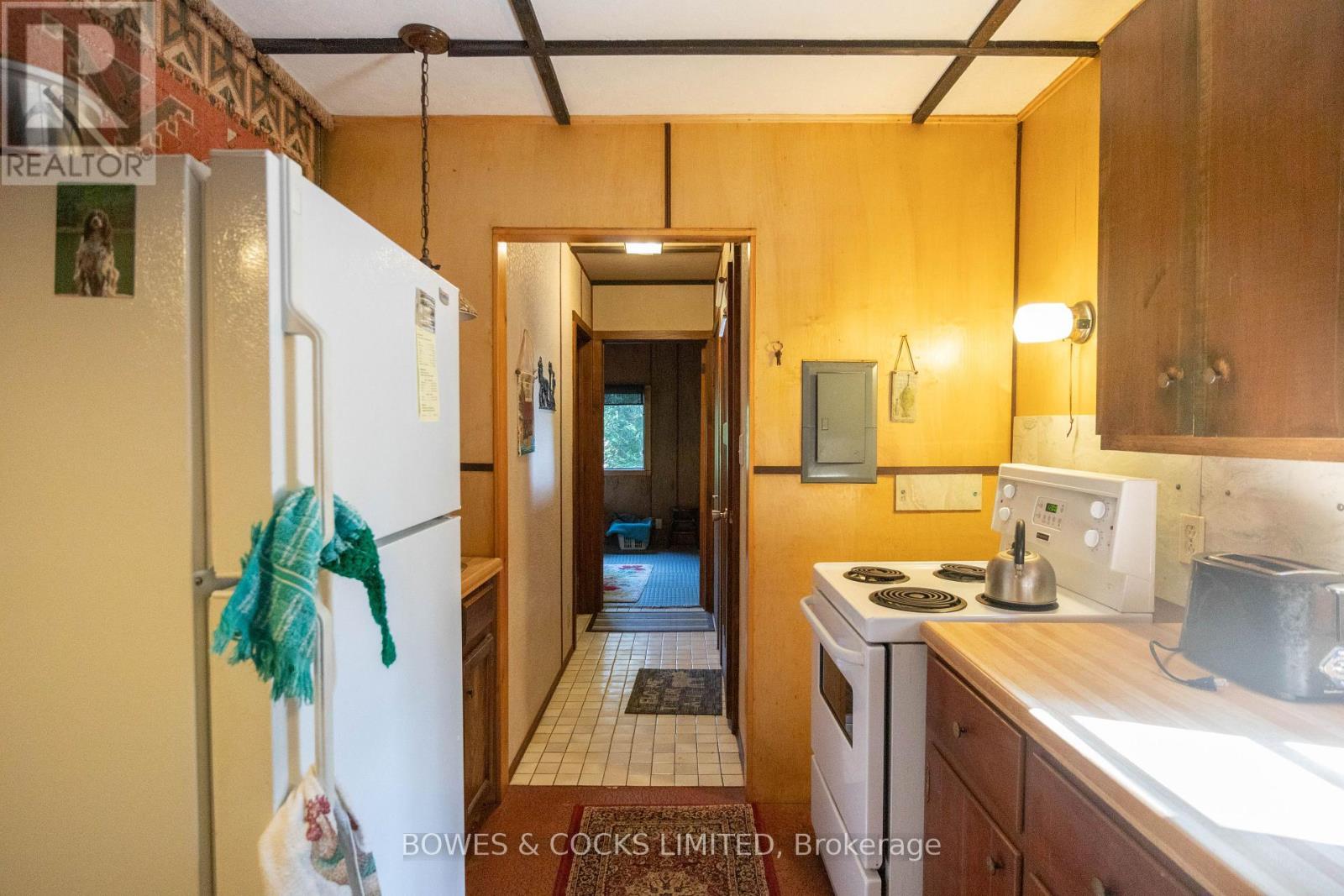 915 Madawaska River Drive, Madawaska Valley, Ontario  K0J 1L0 - Photo 23 - X12412775