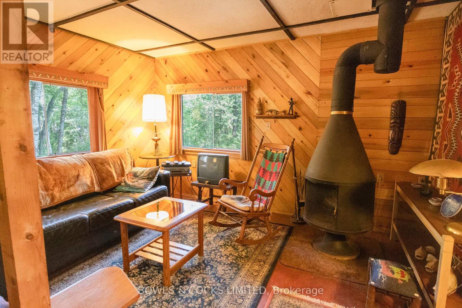 915 Madawaska River Drive, Madawaska Valley, Ontario  K0J 1L0 - Photo 29 - X12412775