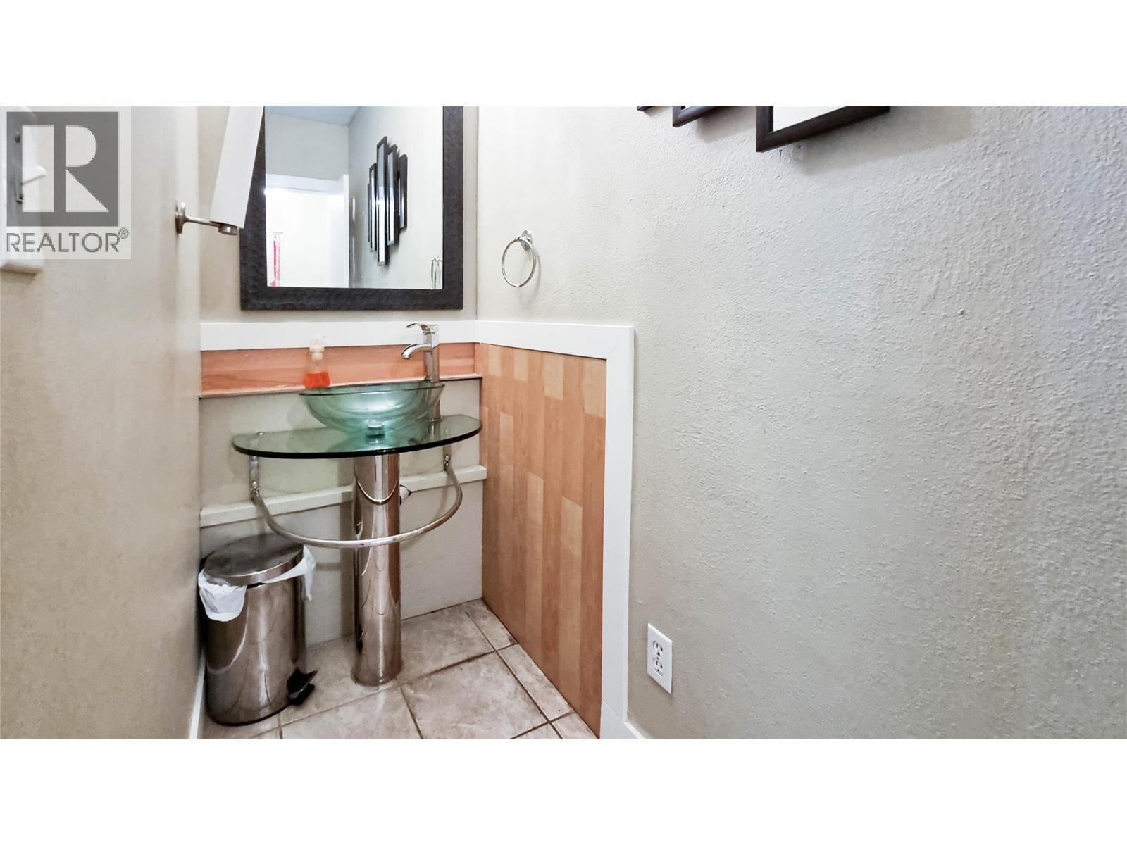 1607 Ellis Street, Kelowna, British Columbia  V1Y 2A8 - Photo 22 - 10363326