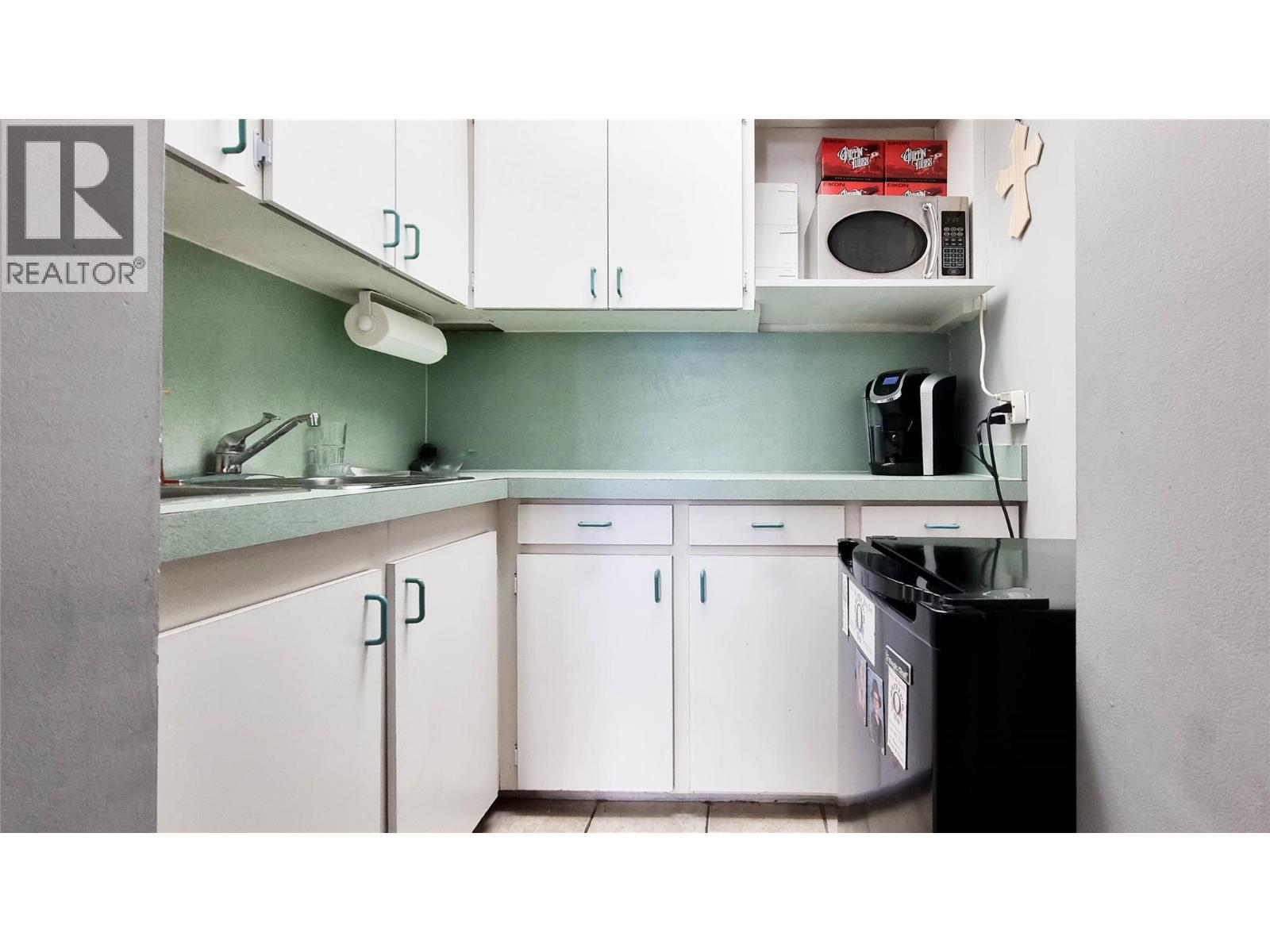 1607 Ellis Street, Kelowna, British Columbia  V1Y 2A8 - Photo 21 - 10363326