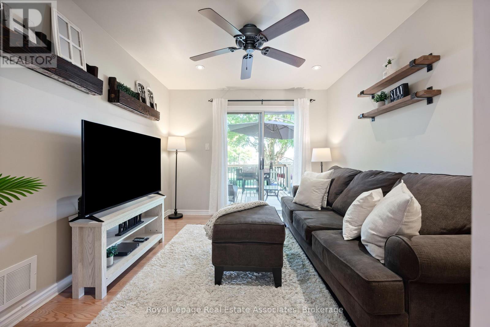 10 Normandy Boulevard, Halton Hills, Ontario  L7G 1W1 - Photo 16 - W12412683
