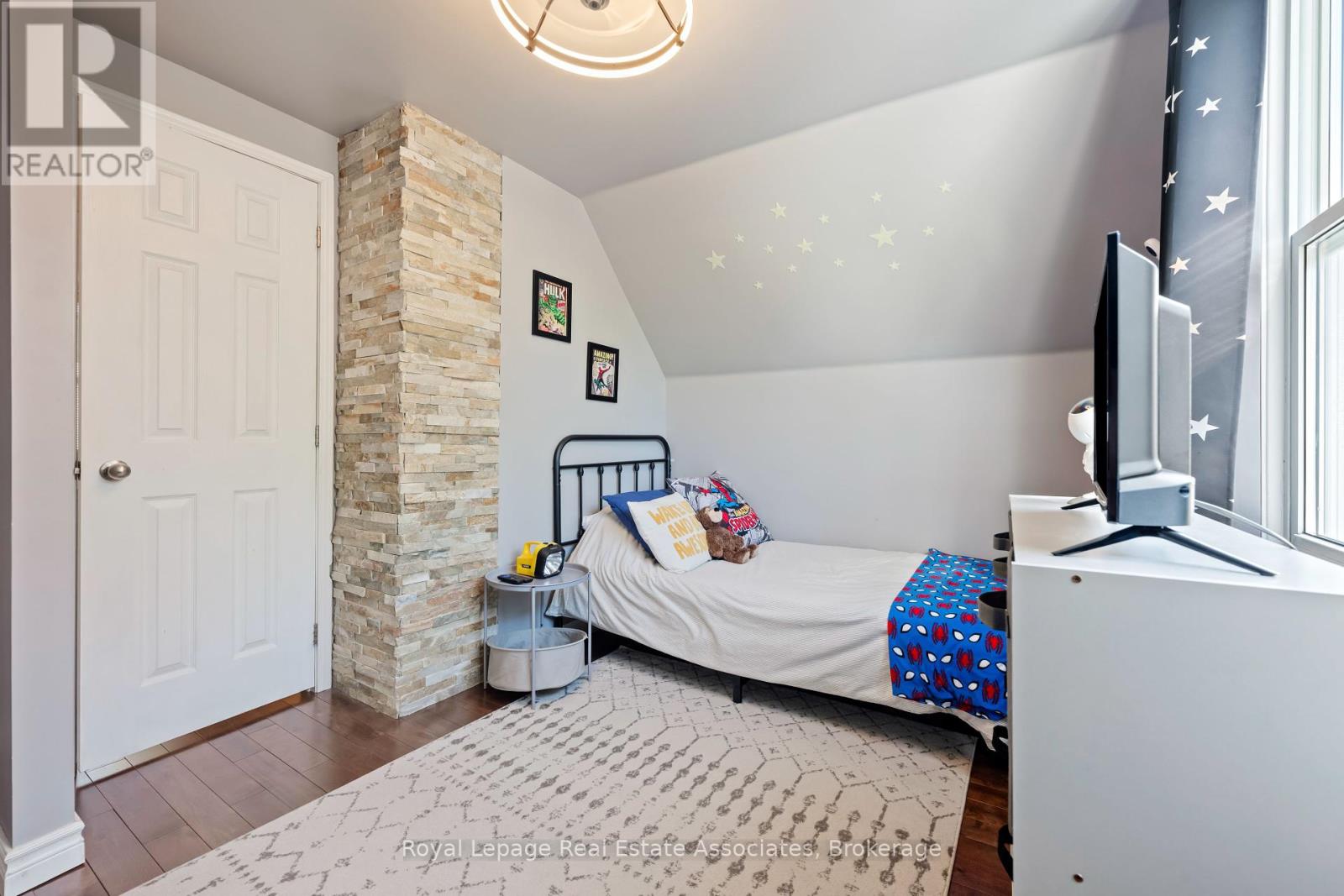 10 Normandy Boulevard, Halton Hills, Ontario  L7G 1W1 - Photo 30 - W12412683