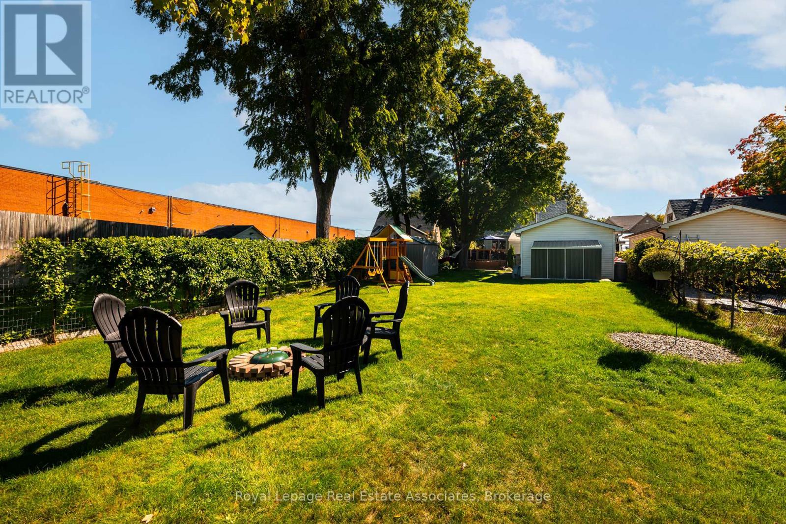 10 Normandy Boulevard, Halton Hills, Ontario  L7G 1W1 - Photo 42 - W12412683