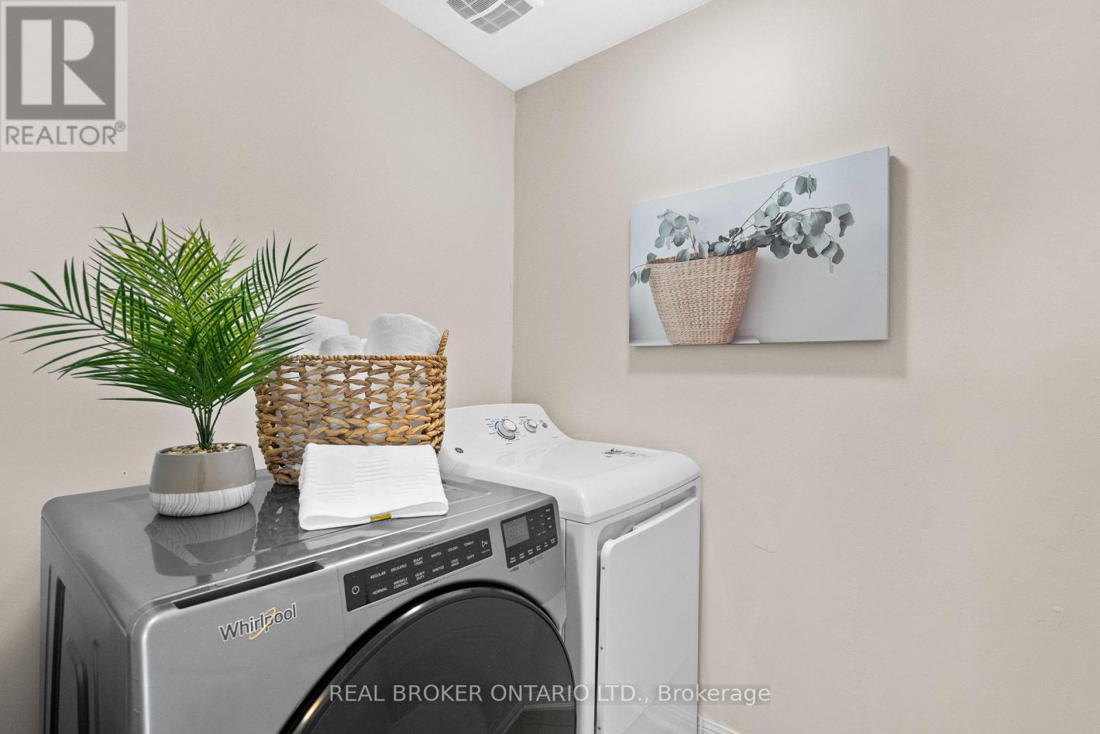565 Attenborough Terrace, Milton, Ontario  L9T 8H6 - Photo 24 - W12412708