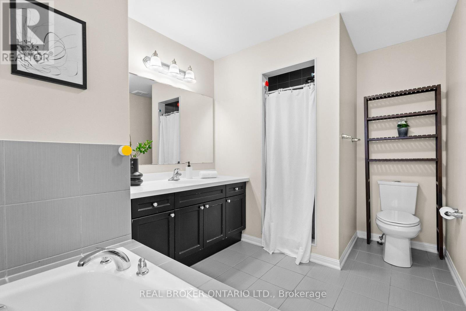 565 Attenborough Terrace, Milton, Ontario  L9T 8H6 - Photo 28 - W12412708