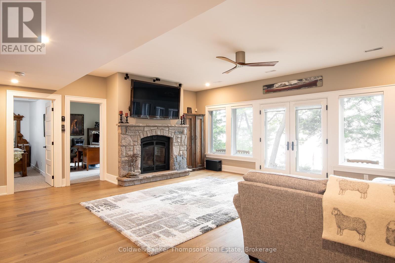 707 Evergreen Trail, Huntsville, Ontario  P1H 2L5 - Photo 23 - X12412918