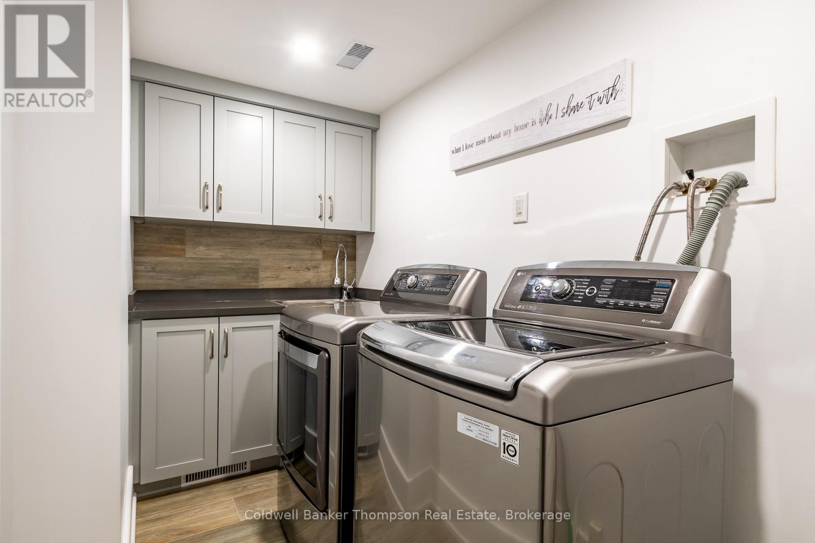 707 Evergreen Trail, Huntsville, Ontario  P1H 2L5 - Photo 28 - X12412918