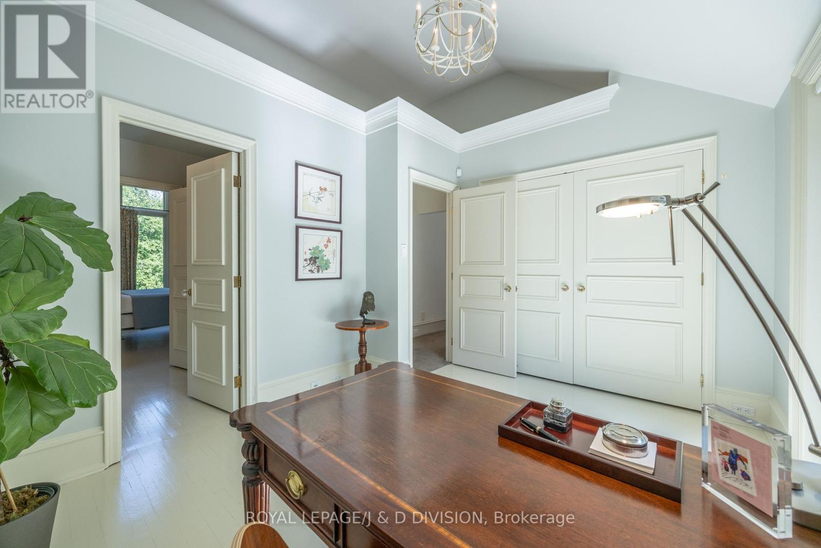 12 Forest Glen Crescent, Toronto, Ontario  M4N 2E8 - Photo 31 - C12176515