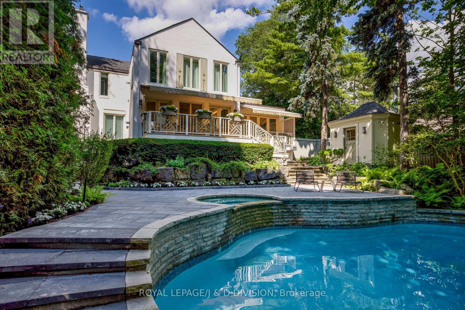 12 Forest Glen Crescent, Toronto, Ontario  M4N 2E8 - Photo 43 - C12176515