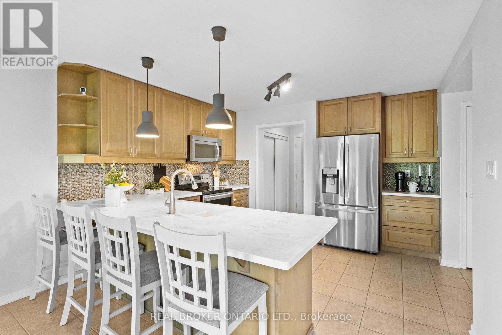 565 Attenborough Terrace, Milton, Ontario  L9T 8H6 - Photo 11 - W12412708
