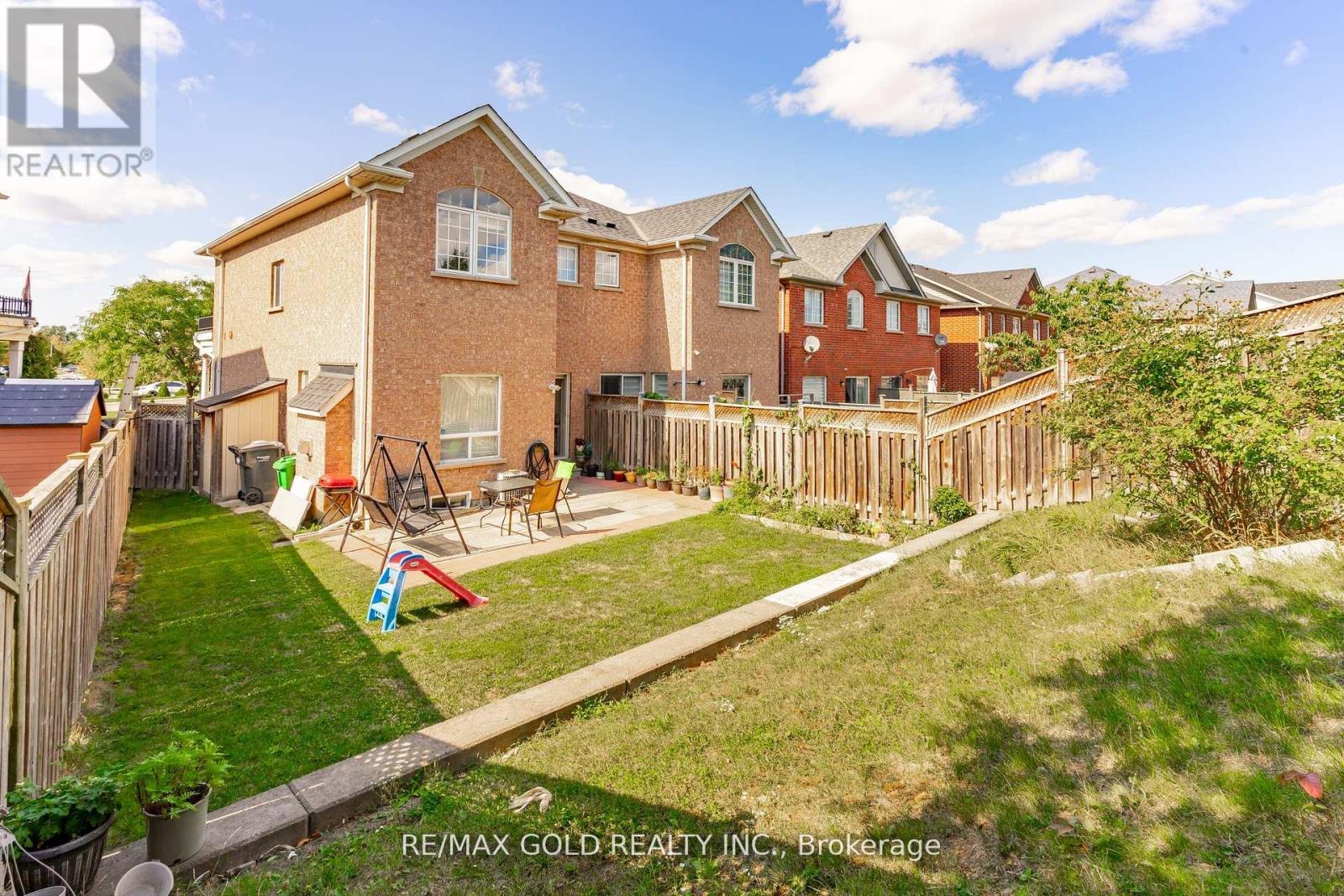 32 Rubysilver Drive, Brampton, Ontario  L6P 1P9 - Photo 31 - W12411703