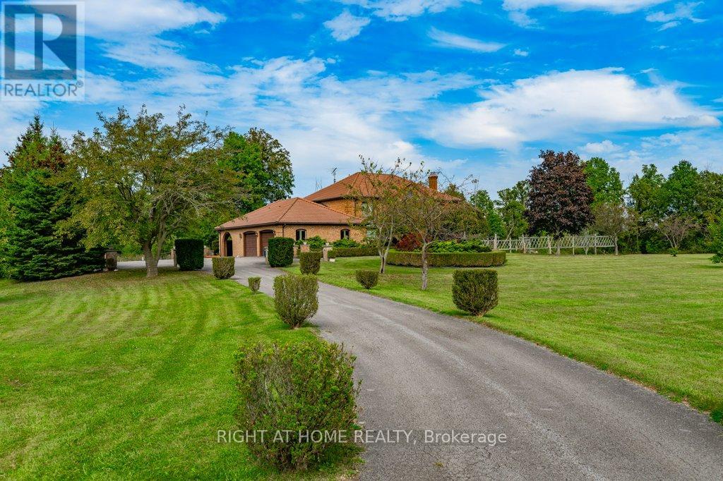 2650 Garrison Road, Fort Erie, Ontario  L0S 1N0 - Photo 2 - X12412686