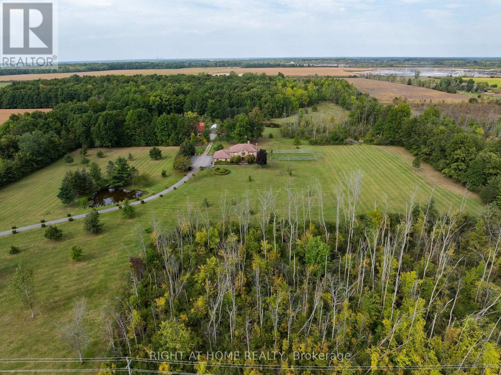 2650 Garrison Road, Fort Erie, Ontario  L0S 1N0 - Photo 33 - X12412686